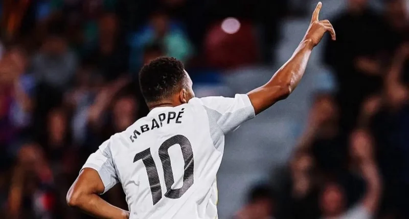 Mbappe chinh phục mốc 60 pha làm bàn tại Cúp C1